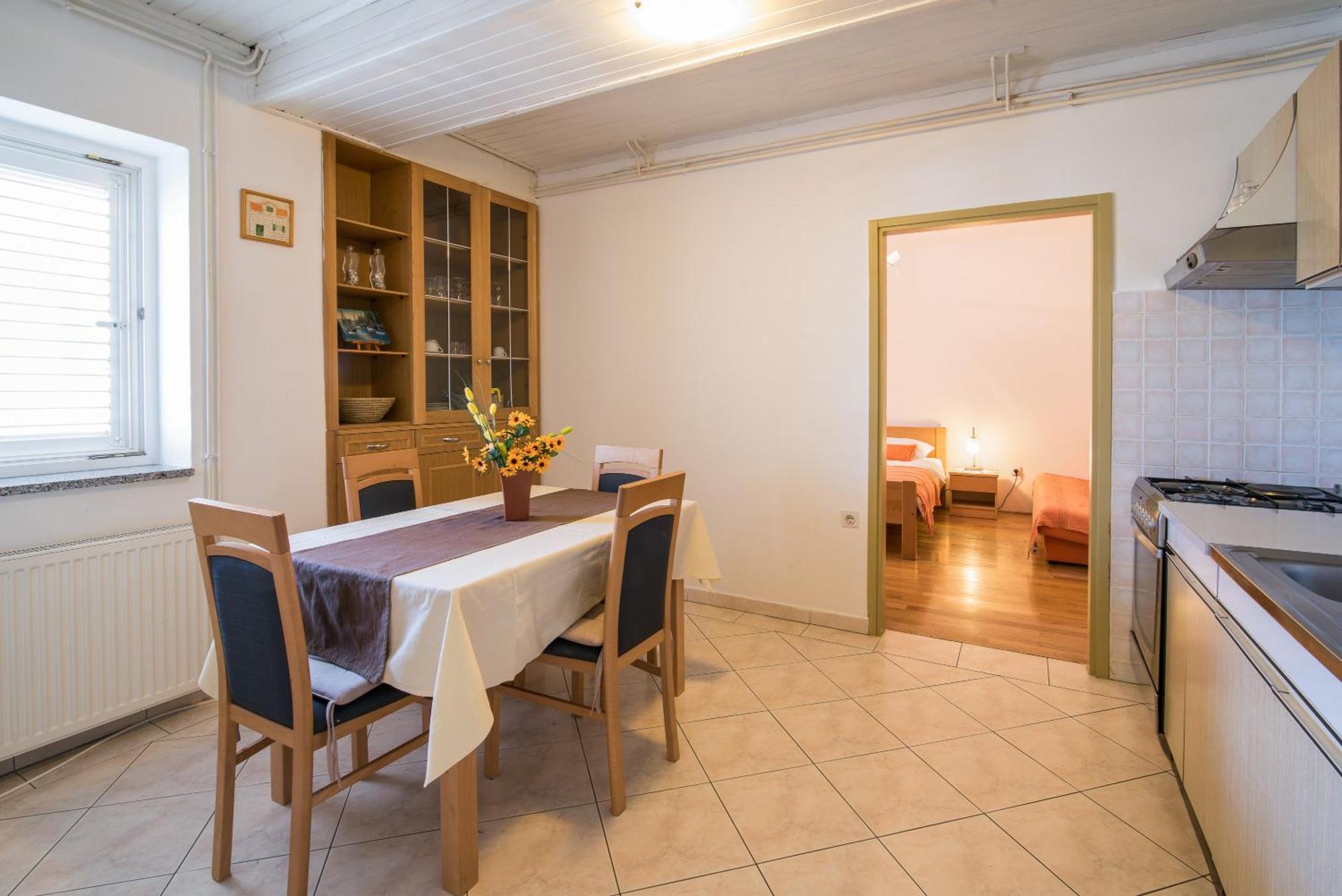 Apartments Villa Ana Krk Town Eksteriør bilde