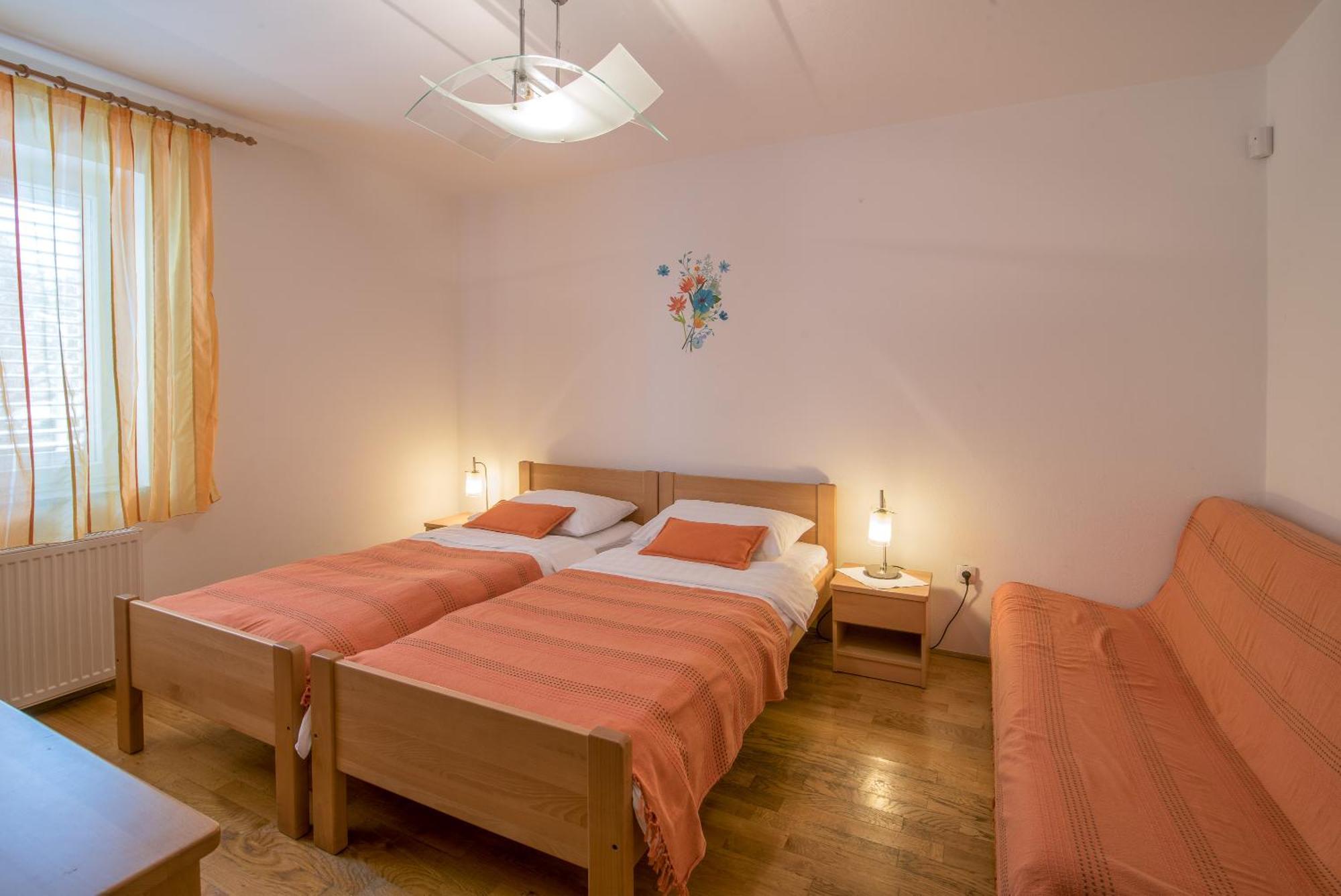 Apartments Villa Ana Krk Town Rom bilde