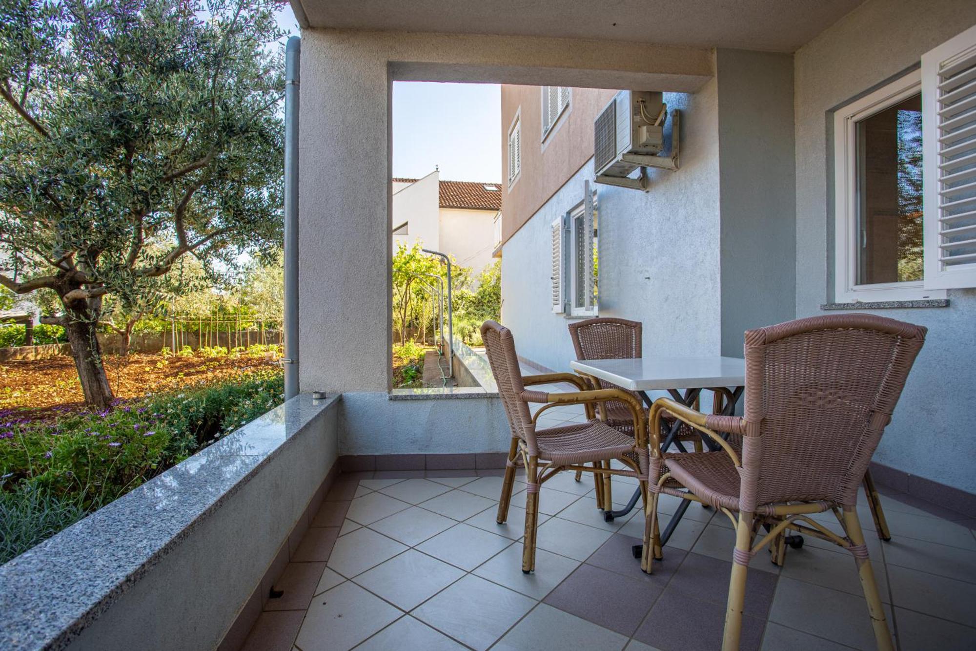 Apartments Villa Ana Krk Town Rom bilde