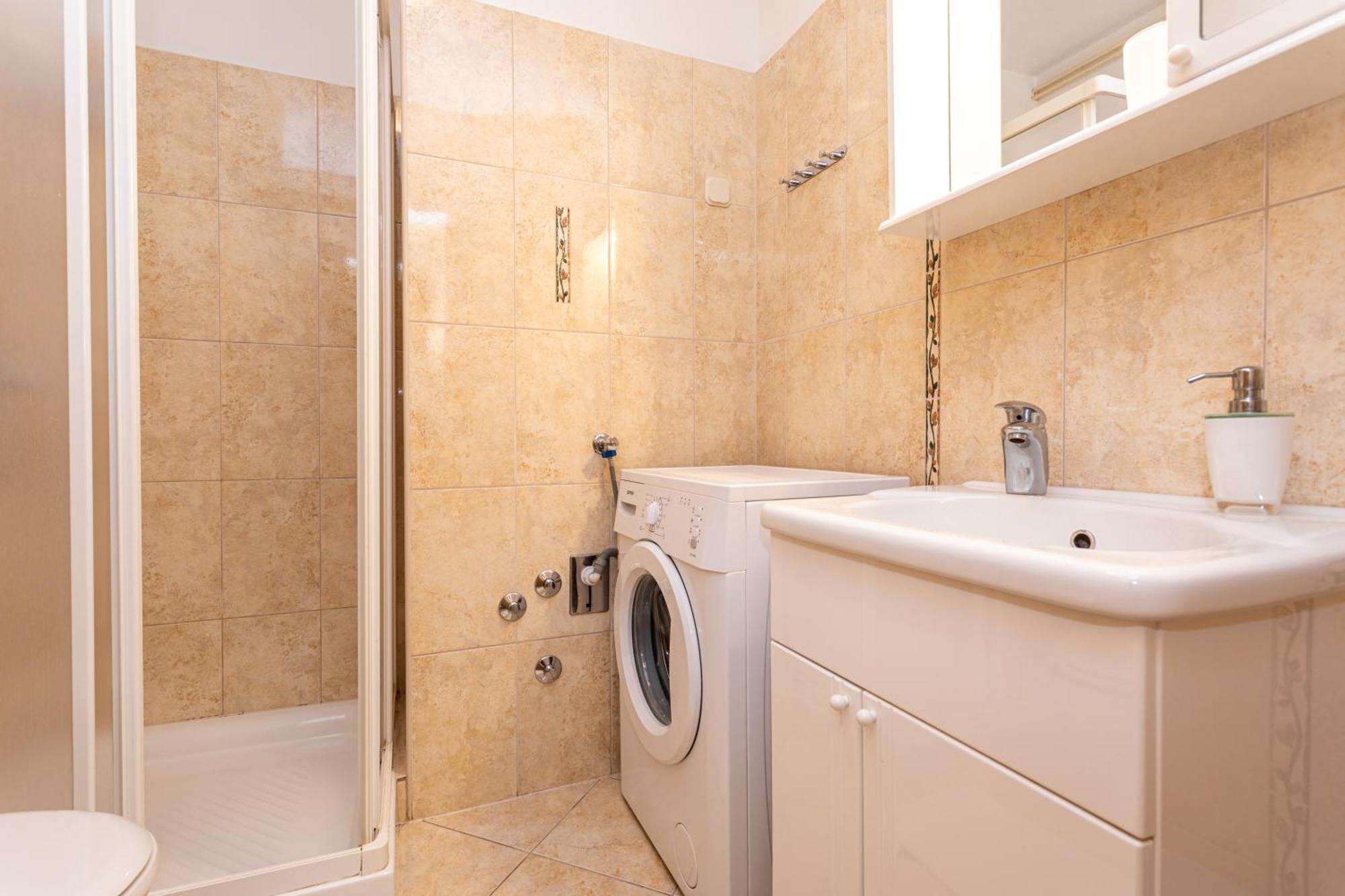 Apartments Villa Ana Krk Town Rom bilde