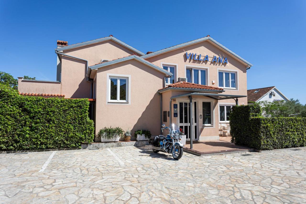 Apartments Villa Ana Krk Town Eksteriør bilde